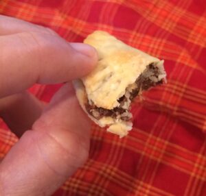 Even baby hands can hold these Tiny Hand Pies